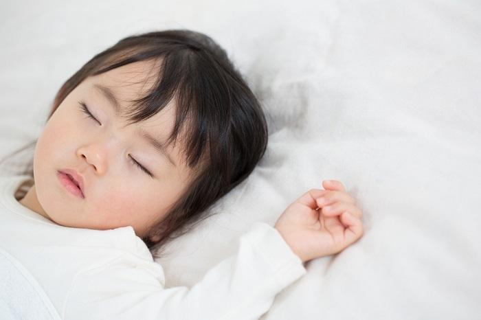 幼儿园大班孩子睡觉怎么办(3个小妙招轻松解决宝贝午睡问题)