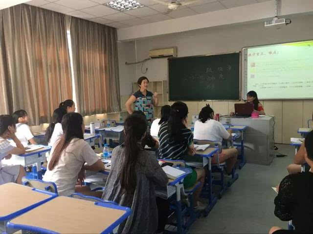 一二年级如何学语文课文(把语文的基础打牢)