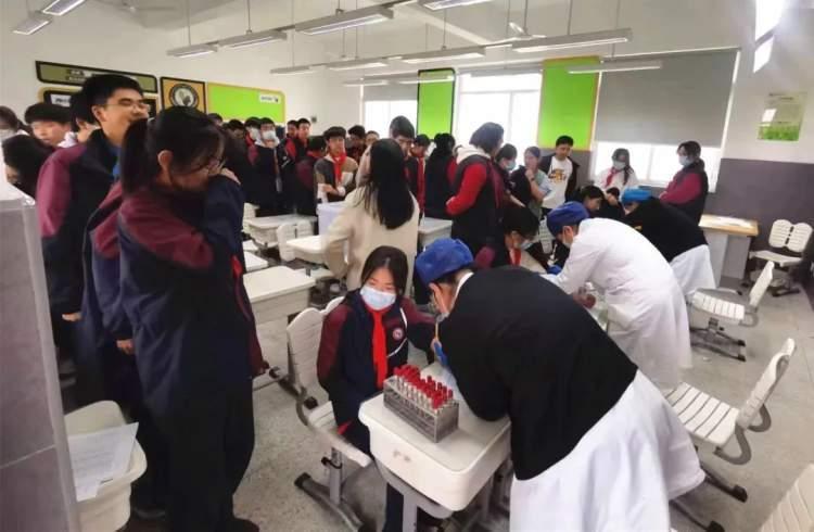 高中生英语如何练听力水平(高考提分技巧)