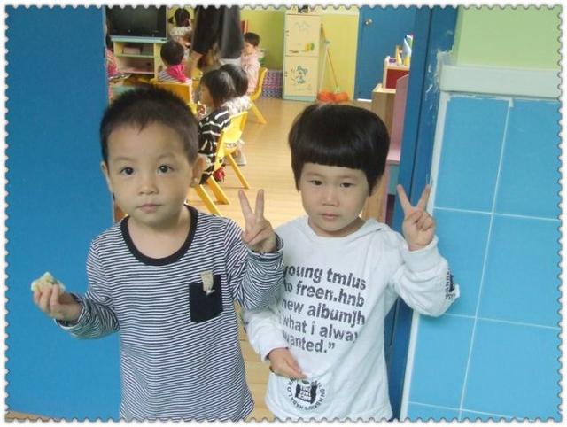 小班男生太调皮了怎么办(家长学会这三招轻松搞定调皮捣蛋的孩子)