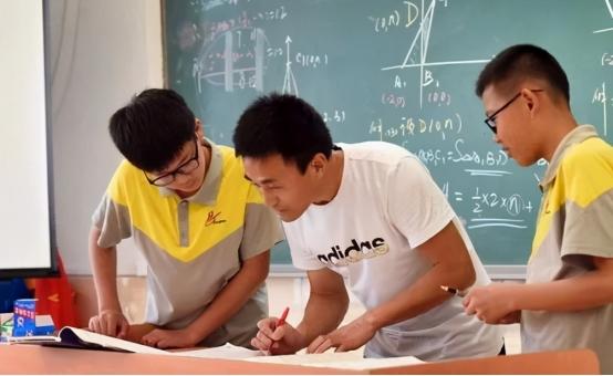 初中贪玩怎么样逆袭(初中学习逆袭方法)