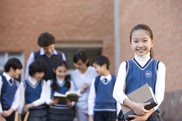 幼小衔接可以上哪些课(幼小衔接班必学，拼音数学语文！)