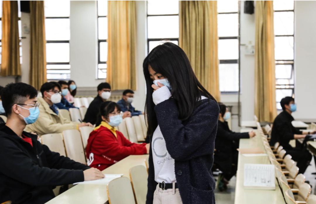 大班孩子入园如何克制情绪(解决孩子入园焦虑的最佳秘诀)