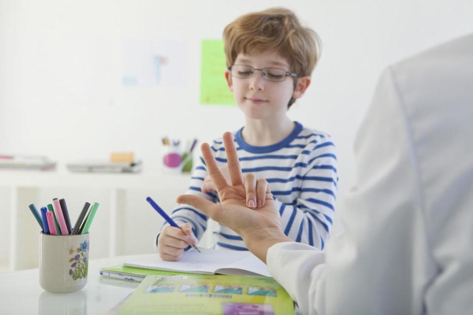 5岁前可以学数学吗为什么(小学一年级数学教材，快速掌握数与图形认知！)