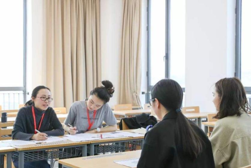 孩子偏爱学英语说明什么(《Taylor