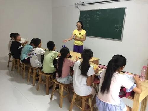 什么行为毁掉你的孩子英语(百万家长容易犯的英语启蒙错误)