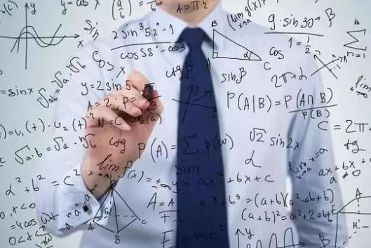 数学初中是什么样子的(初中数学三个阶段，初一到初三内容详解)