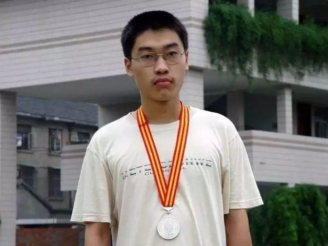 高一学霸听不懂数学怎么办(名师精讲，让孩子上课不再听不懂)