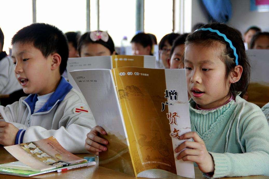 学生为什么要考好小学英语(12岁前必学！小学英语超强专项，引领孩子成长差距！)