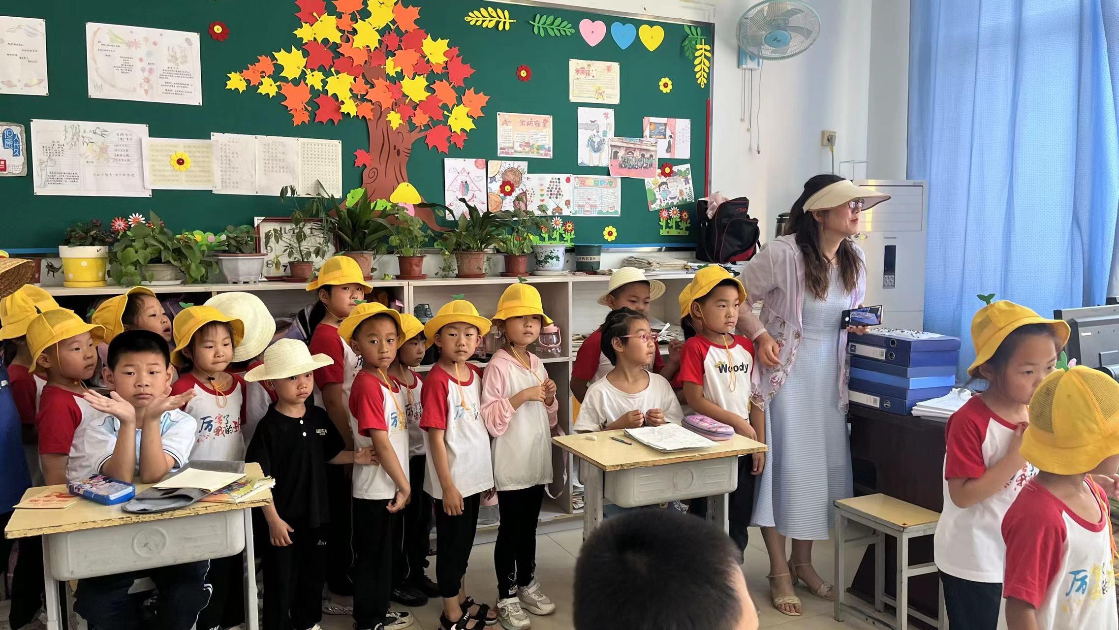 不同年龄阶段如何幼小衔接(【揭秘！中班培养全才，三大学科全解析！】)