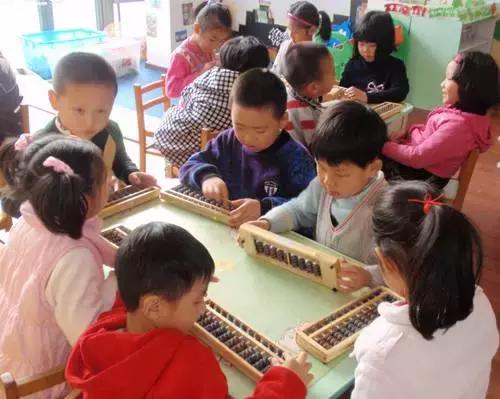 学珠心算对数学有什么帮助(珠心算：神奇记忆力提升，数学挑战抉择)