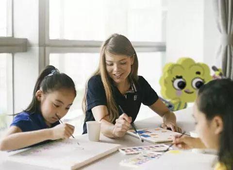 孩子英语应该怎么启蒙阅读(绝对干货！普通家庭英语分级神选，省时省钱，助孩子轻松学英语)