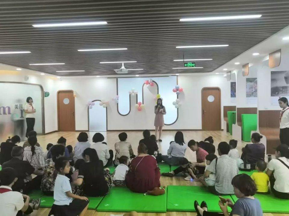儿童学英语怎么交流呢(学好英语秘籍揭晓，天天1小时轻松突破！)