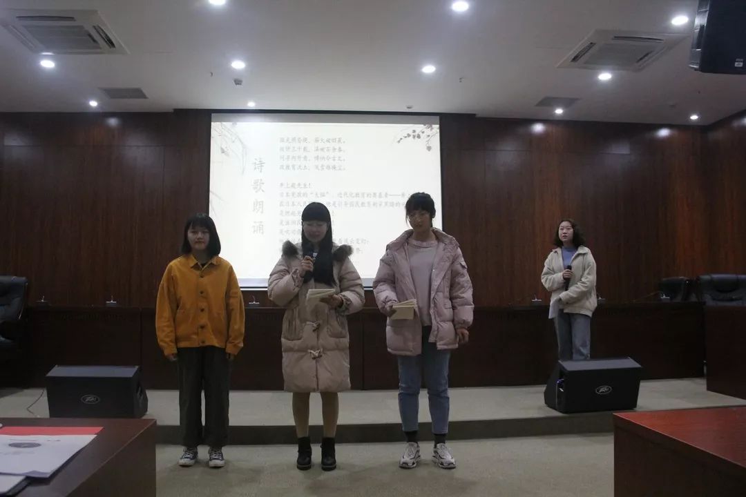 怎样学好政治学科思维(刷题不是做题，而是与出题人对话的过程，揭秘政治思维与话术的关键)