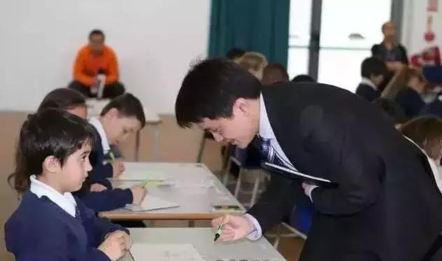 初中数学讲课怎么引入(数学课不再枯燥！初中生疯狂追捧的超酷引入法)