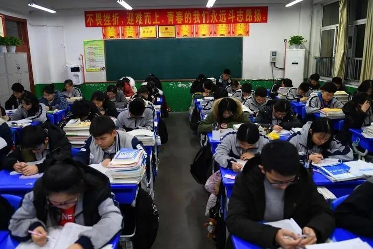 高考备考英语刷什么(高考备考必刷英语秘籍)