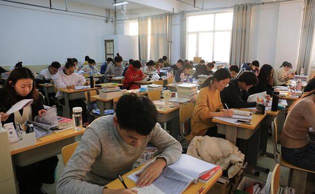 高中生英语差要注意什么(高中生的英语差引导方法)