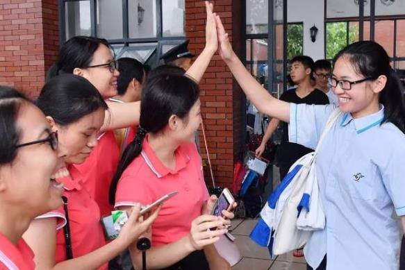 高中入团有什么影响(高中生入团的影响)