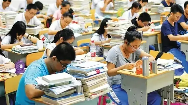 为什么高中都有晚自修课程(高中晚自修的设立原因)