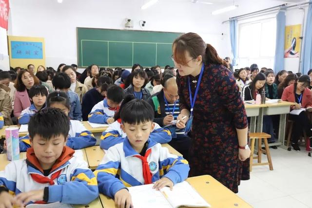 中学作文怎么讲解(中学作文的讲解方法)