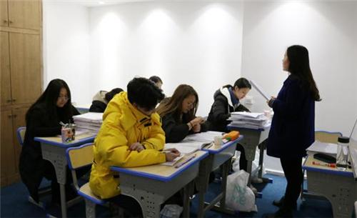 如何安排高中生活(安排高中生活的建议)