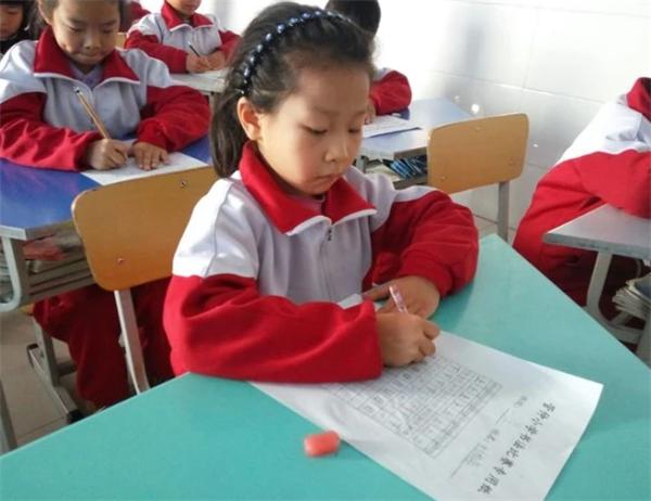 如何让孩子爱上汉字(激发孩子对汉字兴趣的方法)