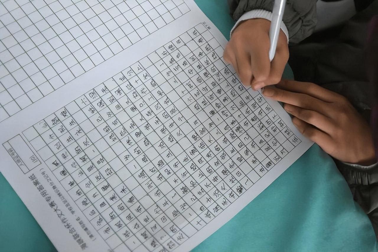 作文选材如何有新意(使作文选材具有新意的技巧)