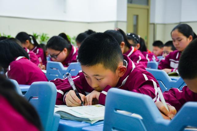 怎么做到审题全面(做到审题全面的方法)