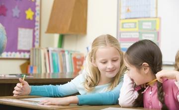 如何培养孩子与同伴交往的能力(建立良好社交关系的策略)