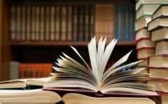 作文中心如何突出(突出作文中心思想的方法)